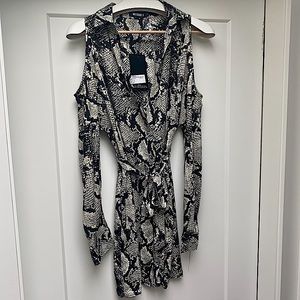 Missguided Snake Print Button up Dress, Size 10, BNWT 💎